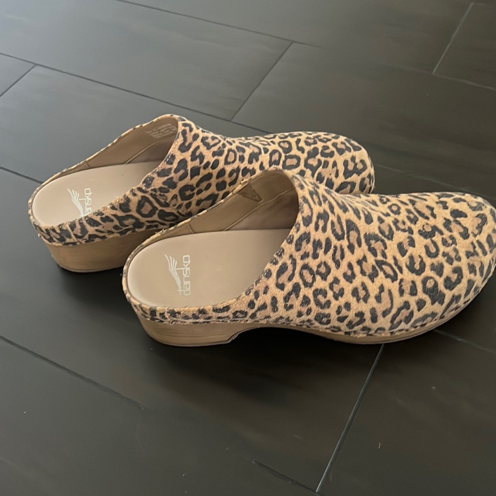 Womens dansko clogs! Size 41(Womens 10)